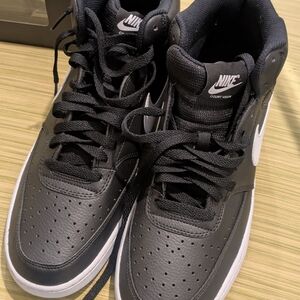 Nike Black and White Sneakers Classic Style